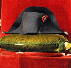 قبعة نابليون لكوري جنوبي بـ 2.8 مليون دولار