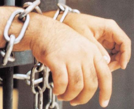 سلطات الاحتلال تدعي على الأسير مسالمة بتنفيذ عملية طعن