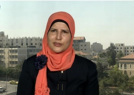 تحرير حماد أول مأذونة شرعية في فلسطين