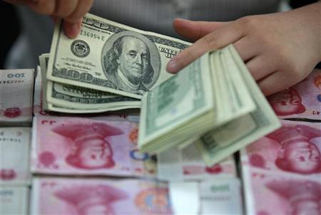 الدولار عند أعلى مستوى أمام الين في شهر