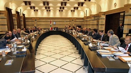 انسحاب عدد من أعضاء الحكومة اللبنانية بالتزامن مع انعقاد جلستها الإستثنائية