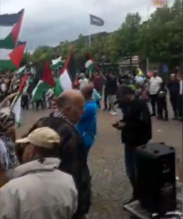 تظاهرة في نيبرو السويدية احتفالا بنصر الأقصى