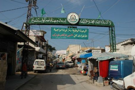 مخيم البص.. اصابات في تبادل لاطلاق النار مع الامن اللبناني