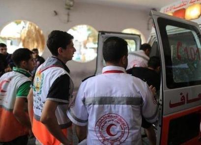 إصابة صحفي وشقيقه بحروق في قطاع غزة