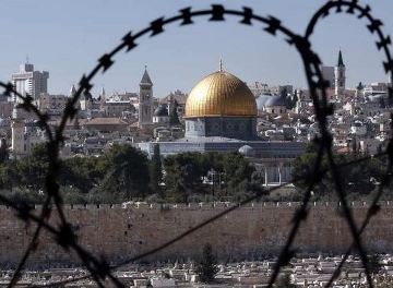 200 غزي يتوجهون إلى الأقصى لأداء صلاة الجمعة فيه