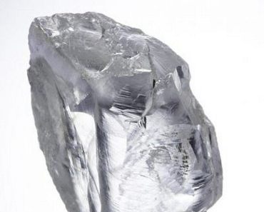 ماسة بيضاء بـ 25 مليون دولار لاغير