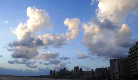 الحرارة أدنى من معدلها السنوي بقليل