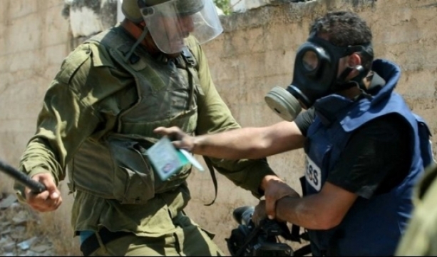 الاحتلال يمنع 8 صحفيين فلسطينيين من السفر