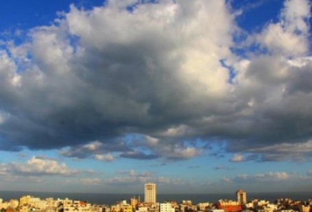 الحرارة أعلى من معدلها السنوي العام بحدود 10 درجات