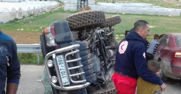 5 إصابات في حادث سير جنوب الخليل