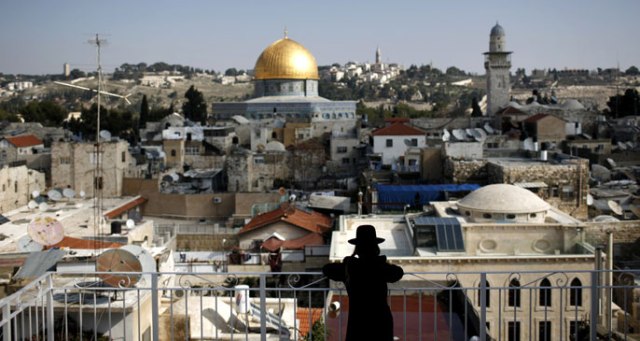 في القدس الإستيطان مستمر.. وبيع ممتلكات الكنيسة متواصل..!