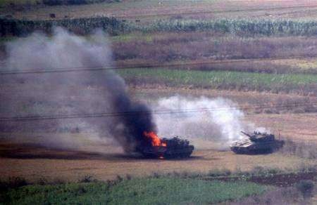 ضابط في جيش الاحتلال يتوقع إندلاع حرب مع حزب الله قريبا