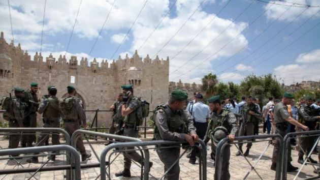 اعتقالات واقتحامات وتسليم بلاغات في القدس المحتلة