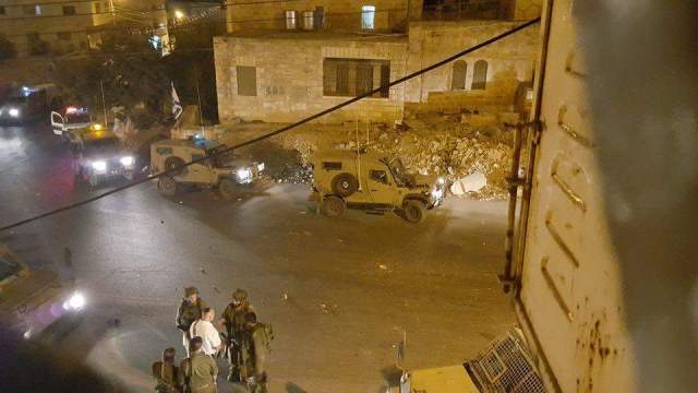 إصابات بعد اعتداء مستوطنين على الأهالي في حارة جابر والسلايمة بالخليل