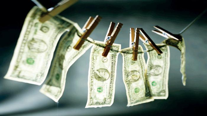 آلاف انواع البكتيريا تعيش على الاموال