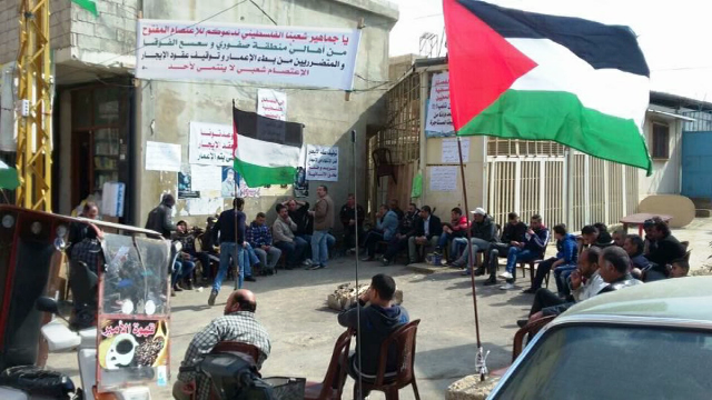 أصحاب البيوت المدمرة في نهر البارد يواصلون إضرابهم لليوم الـ4