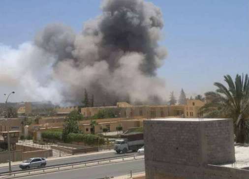 قصف صاروخي لأحياء بالعاصمة الليبية يوقع أضراراً مادية