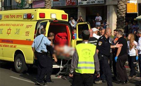 إصابة 3 مستوطنين في عملية طعن شمال 