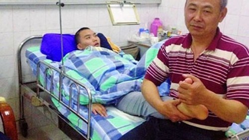 ورقة نقدية تُخرج صينيا من الغيبوبة