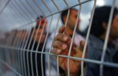 83 مواطناً من ذوي أسرى غزة يزورن أبناءهم بسجن 