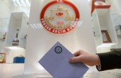 الأتراك يدلون بأصواتهم في الانتخابات البرلمانية اليوم