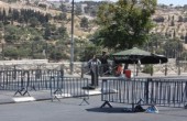 الاحتلال يغلق طريق القدس- رام الله