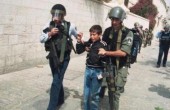الاحتلال يعتقل طفلا من القدس