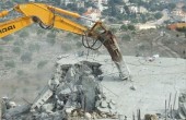 بلدية الاحتلال تهدم غرفتين و4 مخازن في حي الشيخ جراح وواد الجوز بالقدس 