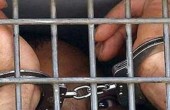 الاحتلال يمدد اعتقال 