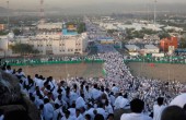حجاج بيت الله ينفرون إلى مزدلفة بعد الركن الأعظم