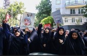 وقفة امام مكتب رعاية المصالح المصرية بطهران لفتح معبر رفح