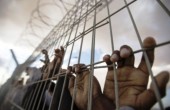 الاحتلال يثبّت الاعتقال الإداري بحق أسرى