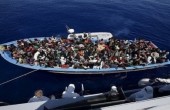نقل 800 مهاجر من المتوسط إلى إيطاليا