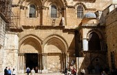 حملة للتنديد بمنع الاحتلال للمسيحيين من التوجه لدور العبادة بالقدس