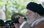 السيد خامنئي: أي محاولة للإخلال بالانتخابات الرئاسية ستواجه رداً قاسياً