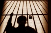 سلطات الاحتلال تحكم بالسجن 15 عاماً على 5 أسرى