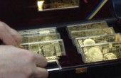 الذهب يرتفع جراء الأزمة الأوكرانية وتراجع الثقة الاقتصادية بألمانيا