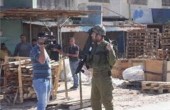 الاحتلال يغلق معبر الطيبة في وجه العمال الفلسطينيين 