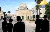 عشرات المستوطنين والحاخامات يقتحمون باحات المسجد الأقصى