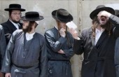 مستوطنون يحاولون خطف فتاة فلسطينية من حي شعفاط