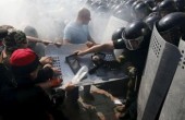 الداخلية الأوكرانية: ارتفاع حصيلة أعمال العنف في كييف إلى 3 قتلى و130 جريحا