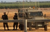 الاحتلال يزعم اعتقال فلسطينيين تسللا خلف السياج جنوبي القطاع