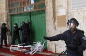 الاحتلال يعتقل شابين بعد خروجهما من المسجد الأقصى