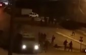 مواجهات بنابلس والشبان يستهدفون جيبات الاحتلال