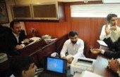محكمة قبلية باكستانية تخفض عقوبة حبس طبيب باكستاني
