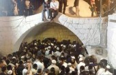 نابلس... آلاف المستوطنين يقتحمون قبر يوسف واندلاع مواجهات مع المواطنين