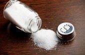 دراسة: تقليل كميات الملح يقلل آلام الرأس والصداع