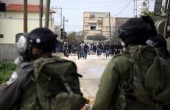 الاحتلال يعتقل شابا بعد إطلاق النار عليه في بلدة الرام بالقدس