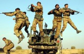 الجيش الباكستاني يبدأ هجوماً برياً للقضاء على معاقل طالبان والقاعدة