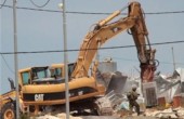 الاحتلال يهدم منزلا في الخليل وبركسات زراعية شرق طوباس